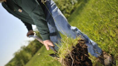 Spring is here! April is Safe Digging Month.